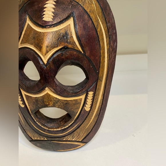 EUC Vintage African Hand Carved and Crafted Wooden Tribal Mask - Picture 6 of 9